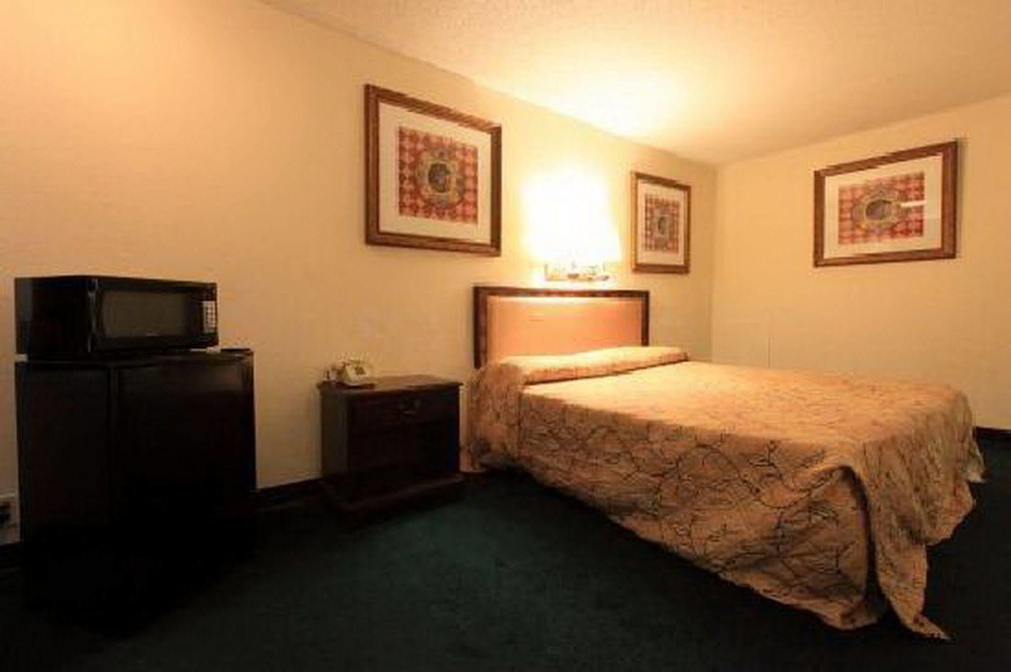 Hotel Petersburg Va I-95 & E Washington St エクステリア 写真