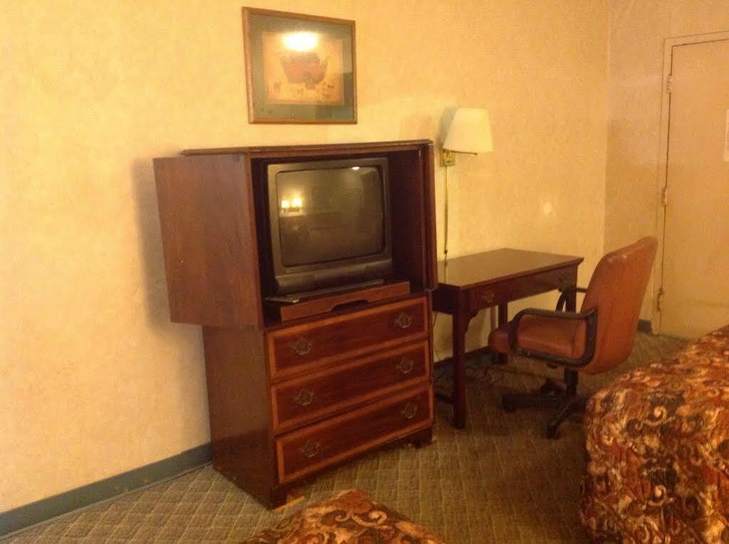 Hotel Petersburg Va I-95 & E Washington St エクステリア 写真